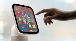 A Siri se le acumulan las culpas, y ahora suma una más: el retraso del HomeView