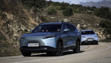 Omoda quiere revolucionar los híbridos enchufables con una nueva tecnología: un sistema SHS con tres motores y 11 velocidades