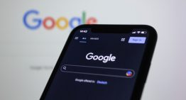 Alemania pone en aprietos el Modo IA de Google: cuando en el resumen no hay enlaces, la opinión es de Google