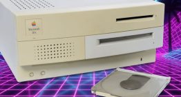 Apple lanzó un Mac y a los cinco meses le bajó el precio mil dólares. Nació un verbo para definir esa traición al cliente