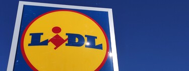 Hoy en Lidl, por 9,99 euros, la mesa plegable para usar el portátil y la tablet en el sofá o la cama: tiene portabebidas y hasta cajón