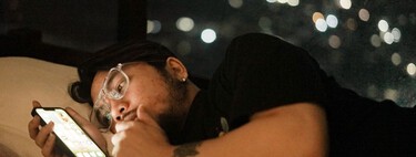 El verdadero problema de las pantallas del móvil no es que nos deje ciegos, es que está alterando radicalmente nuestro sueño