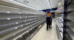 La huelga de camioneros en el sur de Italia vacía los supermercados y desabastece de combustible aeropuertos y gasolineras