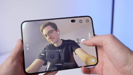 Camara Frontal Bajo Pantalla
