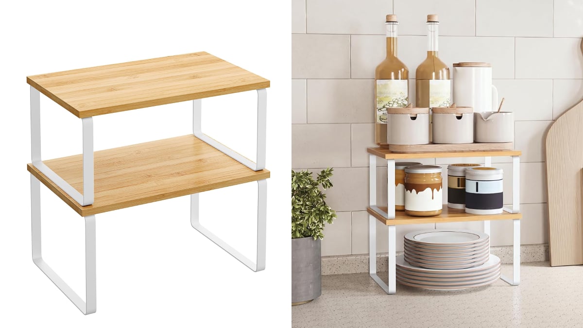 Lote de dos estanterías apilables para la cocina.