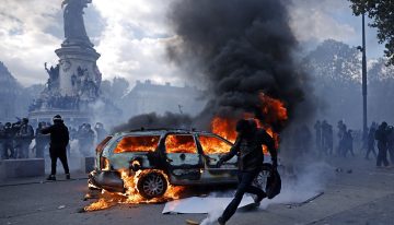 Moody’s mantiene la calificación de la deuda soberana de Francia en medio de la crisis política y el malestar social