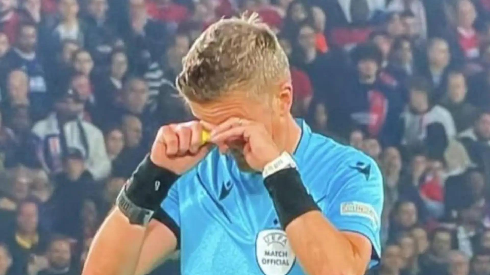 Daniele Orsato, árbitro del PSG-Dortmund, rompió a llorar al terminar el partido