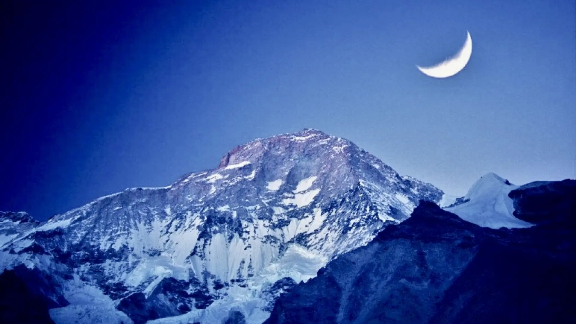 La temporada del Himalaya empieza de la manera más trágica: muere un sherpa en el Makalu, la 'montaña negra'