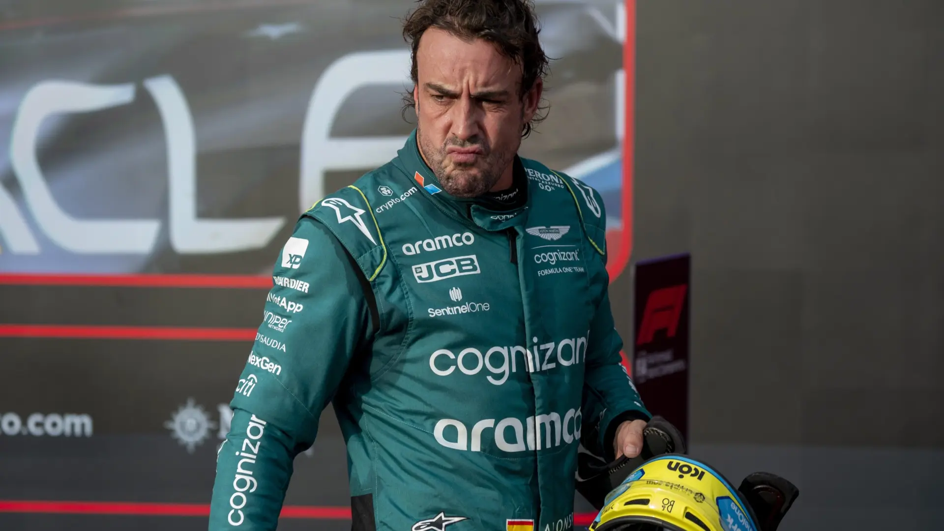La rajada de Fernando Alonso sobre la maniobra de Lewis Hamilton: "No decidirán nada porque no es español"