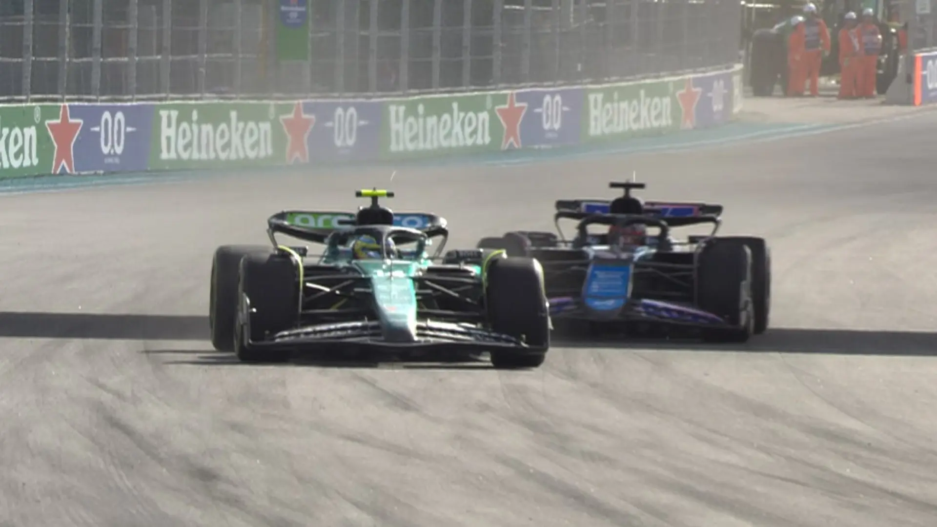 Así fue la durísima batalla entre Fernando Alonso y Esteban Ocon en el GP de Miami de Fórmula 1