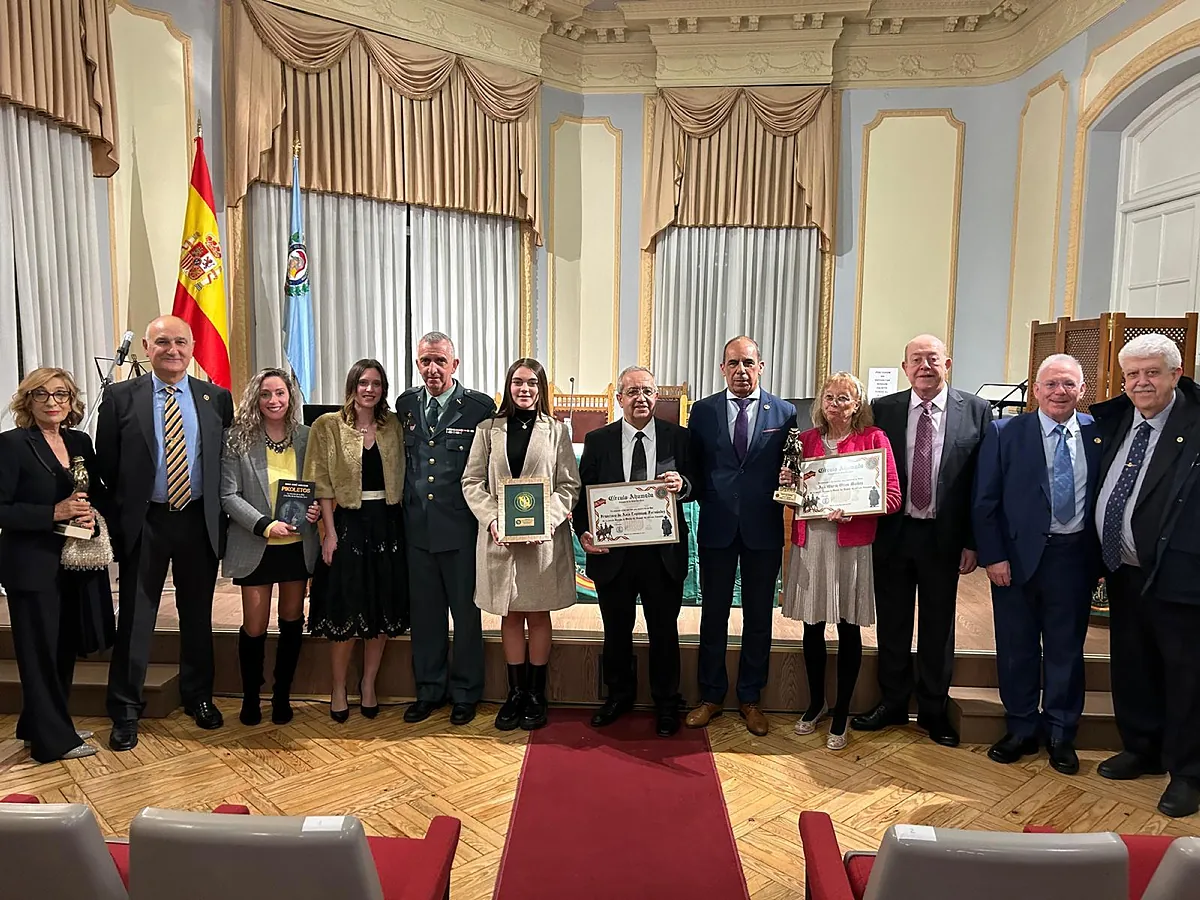 Un acto solidario del Círculo Ahumada Amigos de la Guardia Civil recauda 26.000 euros para las familias de los agentes asesinados en Barbate