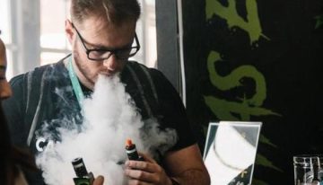 Sanidad da un nuevo paso para endurecer la regulación de vapeadores y bolsitas de nicotina