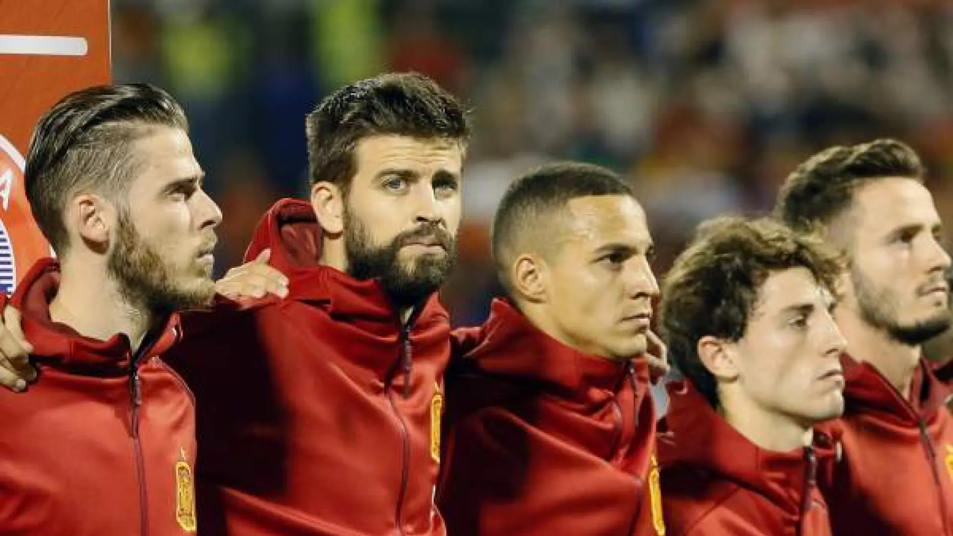 Ramos y Lopetegui presionaron a Piqué por su postura respecto a Cataluña: "Me dieron un papel y lo tiré a la papelera"