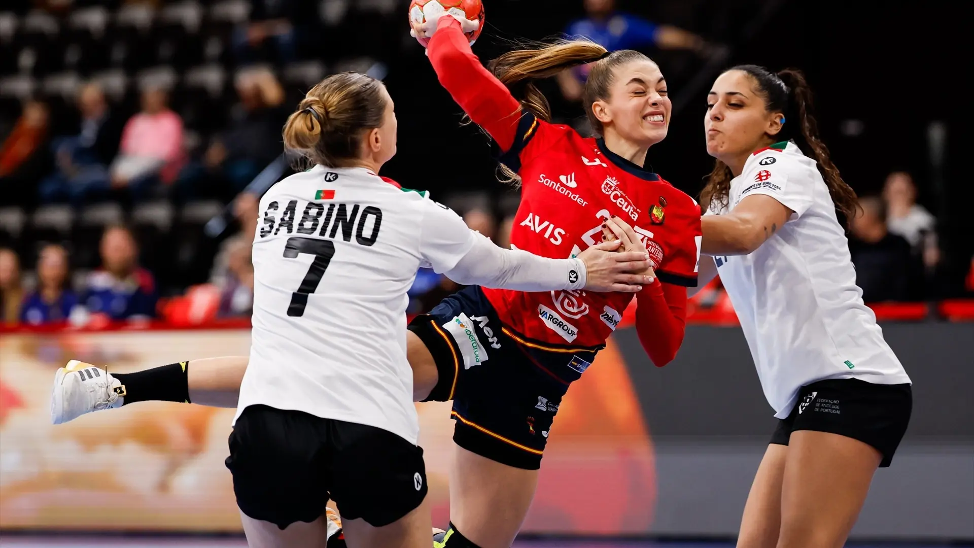 Las Guerreras derrotan a Portugal en su estreno en el Europeo de balonmano