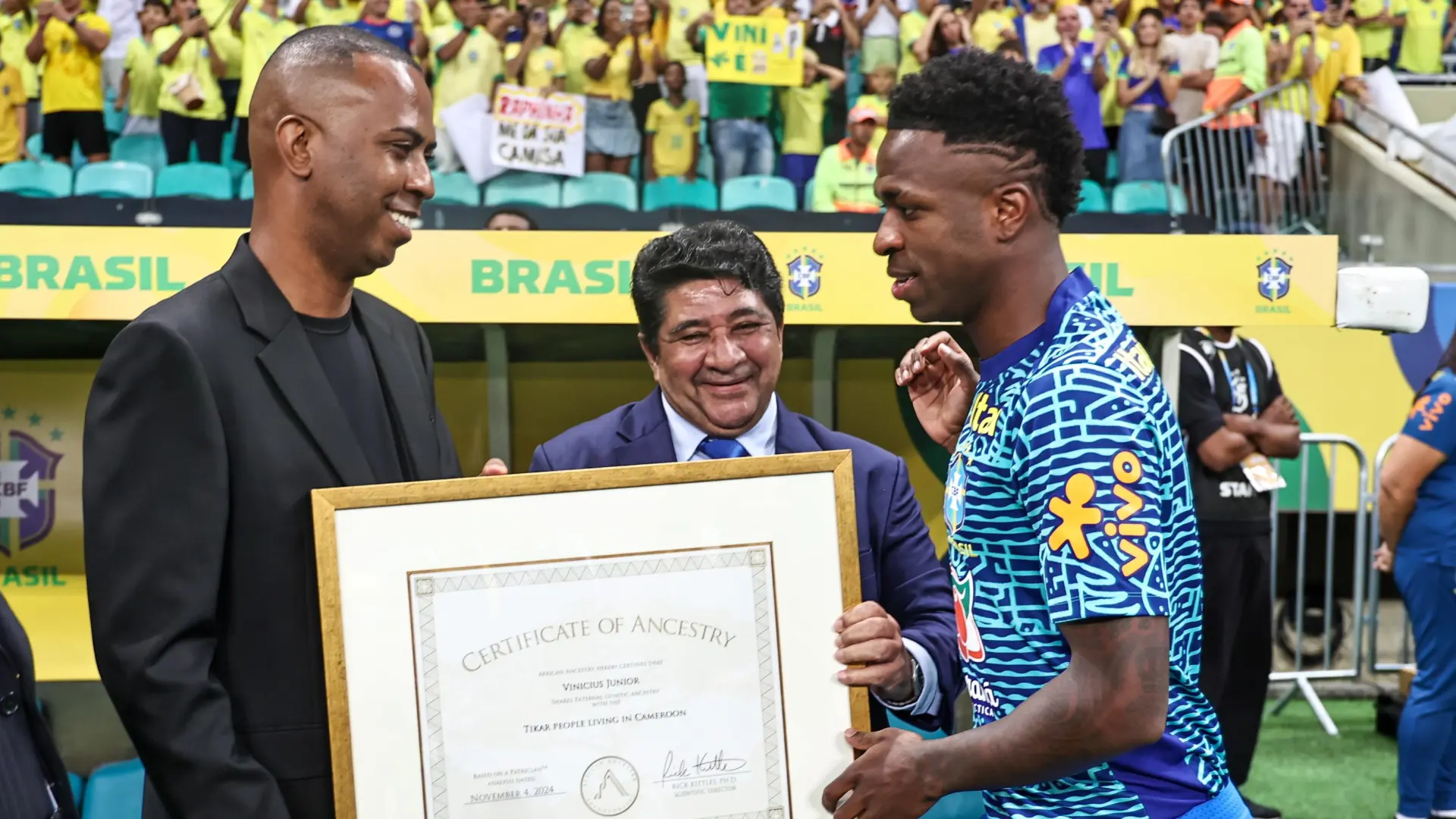 Vinícius descubre sus orígenes: "Camerún, compartimos la mayor estrella del mundo"