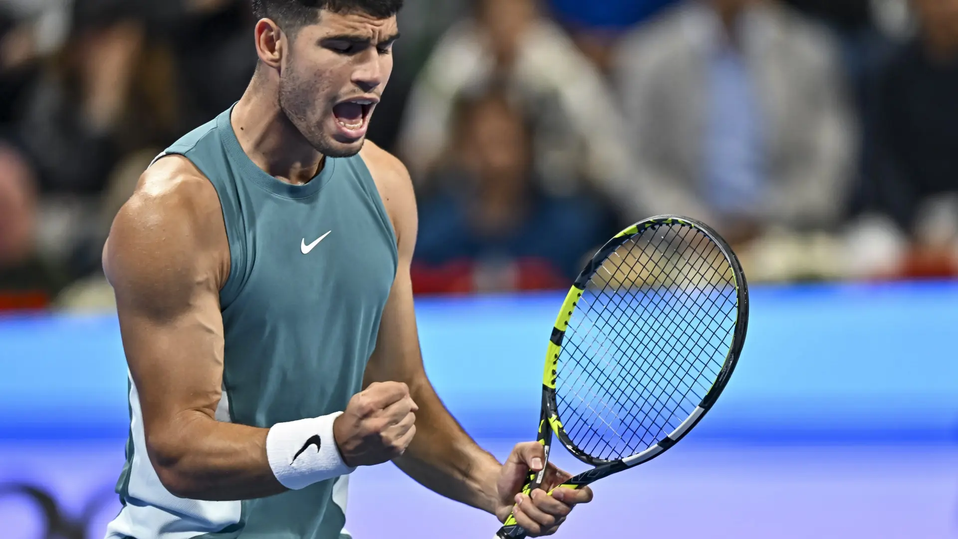 CAlcaraz vuelve a las pistas tras ganar en Róterdam: a octavos de Doha tras una trabajada victoria ante Cilic