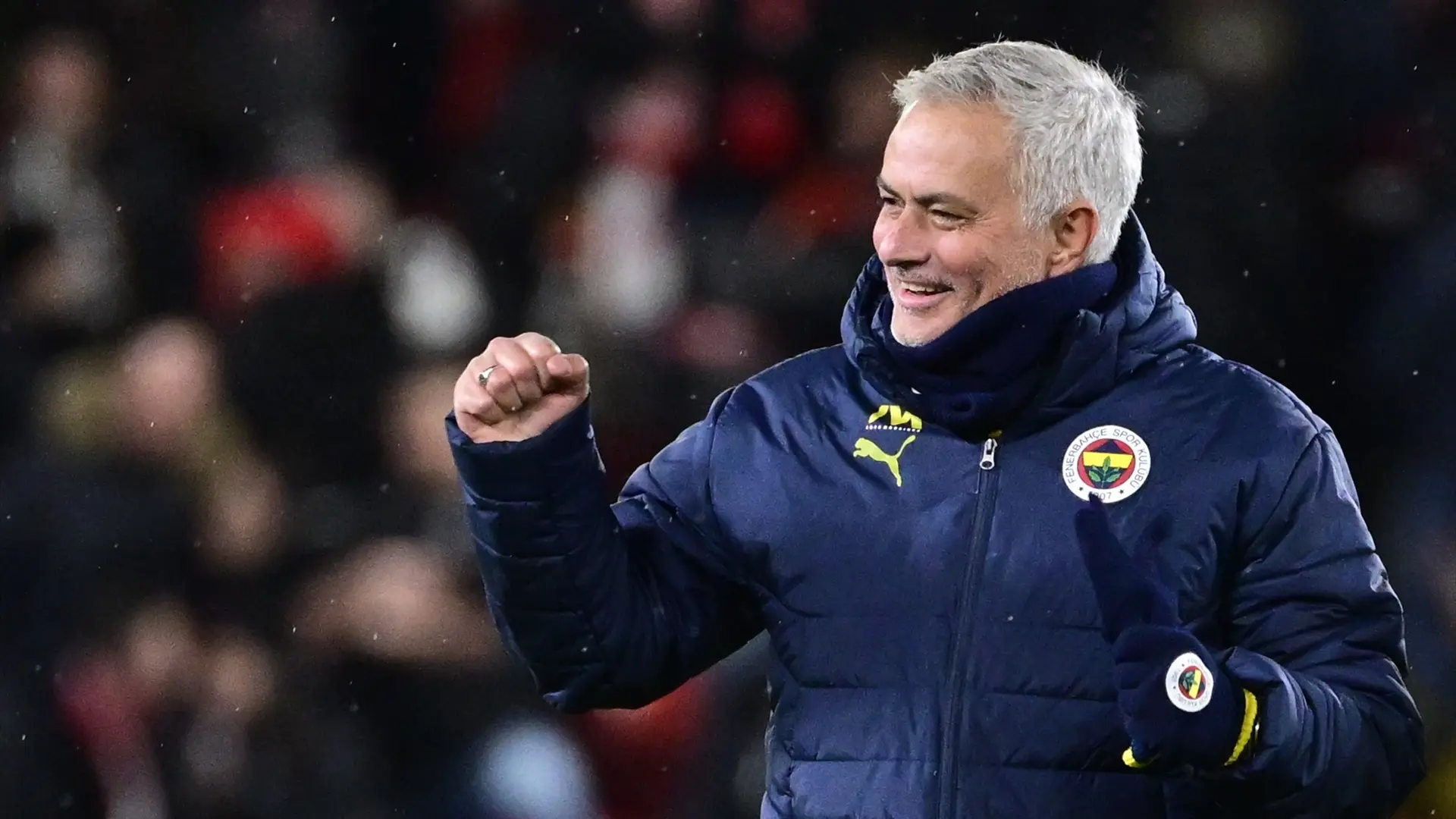 El Fenerbahçe se vuelca con Mourinho tras sus polémicas declaraciones del derbi ante el Galatasaray: "Saltaban como monos"