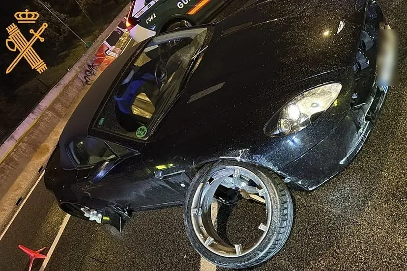 Persecución de película para detener un Aston Martin robado por las calles de Majadahonda y la A-6