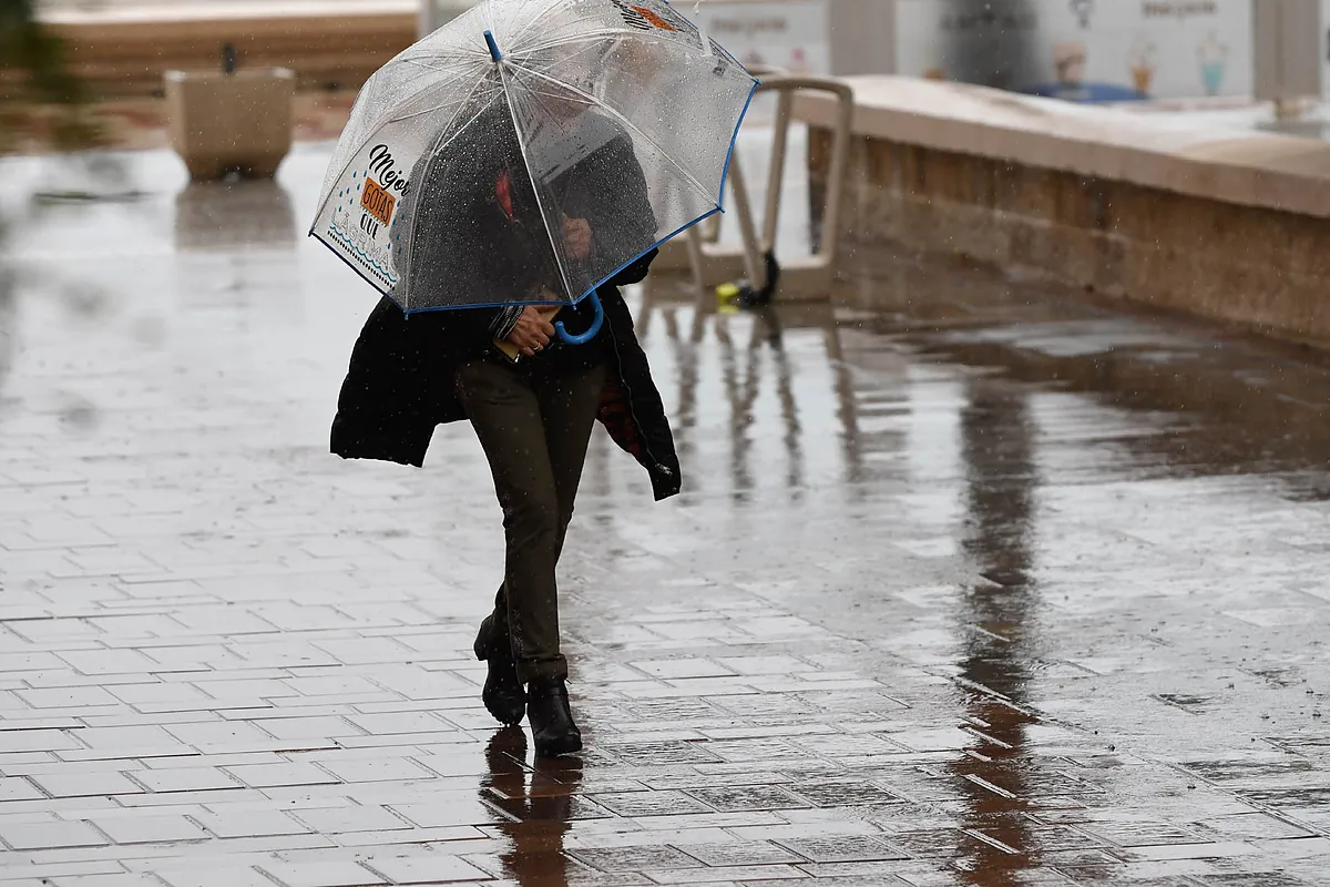 La borrasca Jana activará este domingo alertas amarillas y naranjas por tormentas en once comunidades