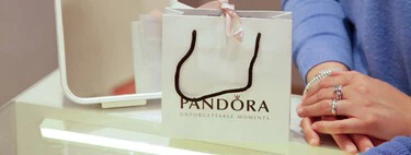 No es un error: estos pendientes de Pandora cuestan menos de 40 euros y son la mejor compra del mes