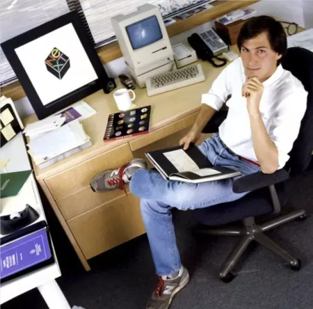 Steve Jobs en su oficina de Next