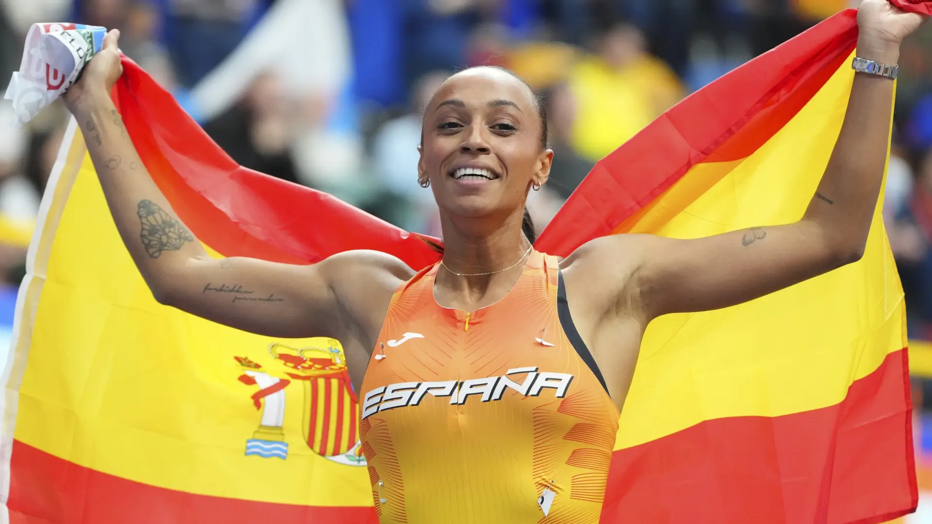 Ana Peleteiro, la atleta que tocó la gloria en apenas un año tras ser madre y reina en Europa