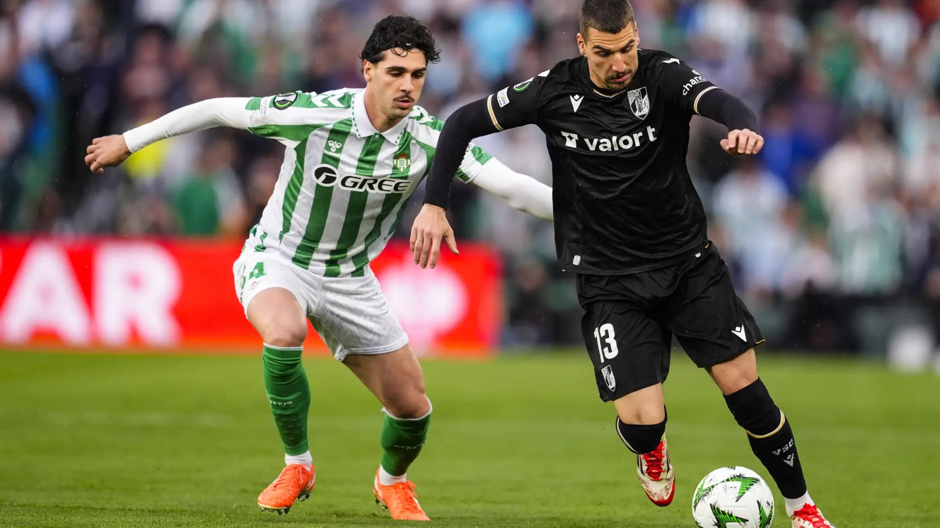 El Betis empata ante el Guimaraes y se jugará el pase a los cuartos de la Conference en Portugal