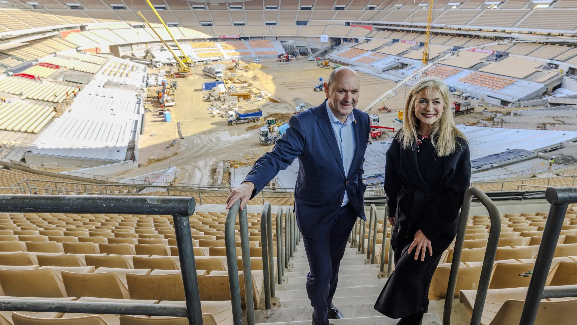 Louzán visita las obras de La Cartuja a un mes de la final de Copa: "El 'Wembley sevillano' también impresiona"