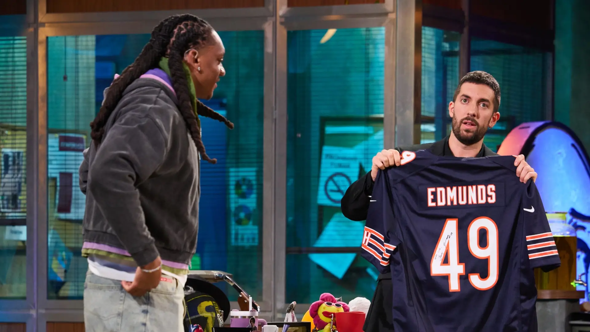 Tremaine Edmunds, el jugador de la NFL invitado en 'La Revuelta' que enseñará a los niños españoles a jugar al fútbol americano