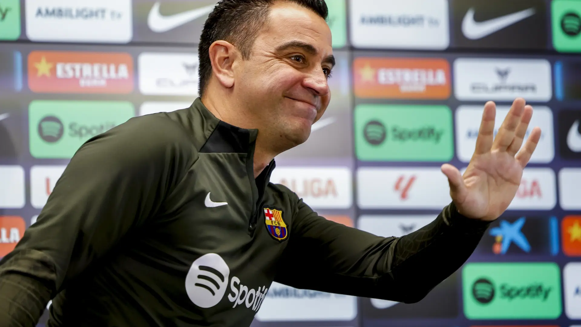 Xavi reconoce "errores" en su gestión del Barça, pero busca volver a entrenar: "Quiero ganar la Champions, la Eurocopa, el Mundial"