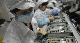 Mientras otros fabrican por si acaso, Apple fabrica en el último segundo. Lo decidió hace 25 años copiando un método japonés de los años 50