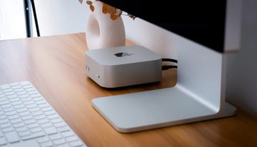 Anker tiene un dock 14 en 1 compatible con Mac que es súper útil. Incluye pantalla inteligente y está de oferta