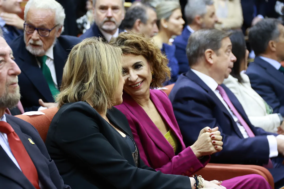 Montero busca ahora la complicidad de Susana Díaz ante el fiasco para reflotar el PSOE andaluz