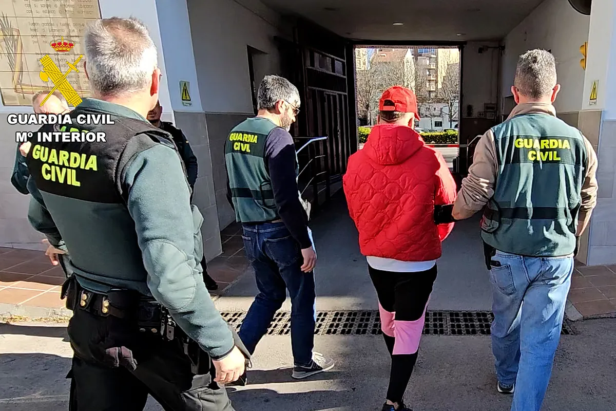 Detenido por difundir a 164.000 seguidores vídeos de agresiones entre menores