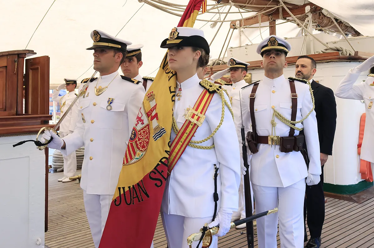 La princesa Leonor, abanderada en jura de bandera en el Juan Sebastián Elcano en Cartagena de Indias