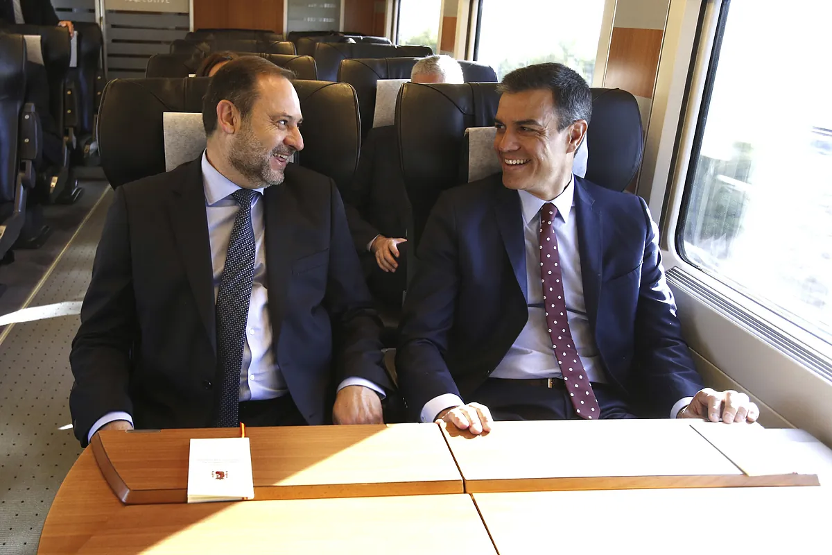 El poder que Sánchez dio a Ábalos: «Llama al petardo este»