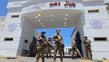 Nueve españoles de viaje de negocios, atrapados en Trípoli por un conflicto entre milicias