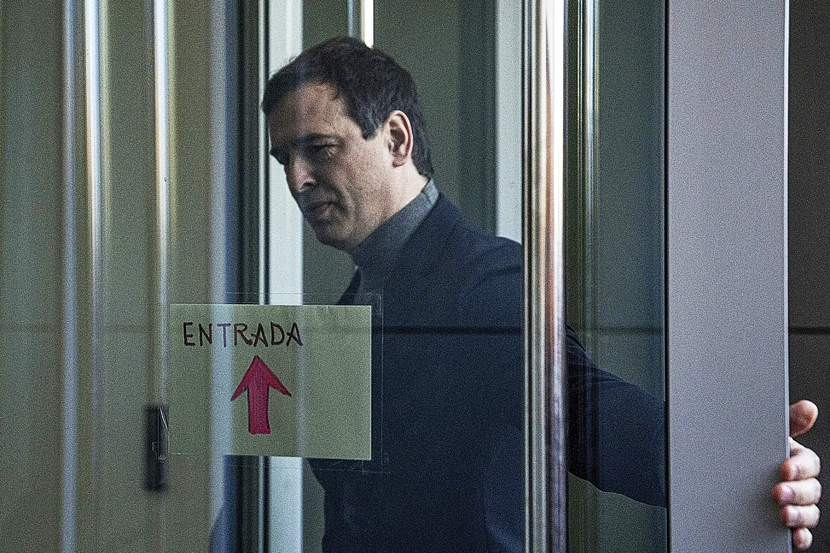 La Fiscalía alega que Pedro Sánchez «no ostentaba una notable influencia en el PSOE» cuando se creó la plaza de su hermano en la diputación