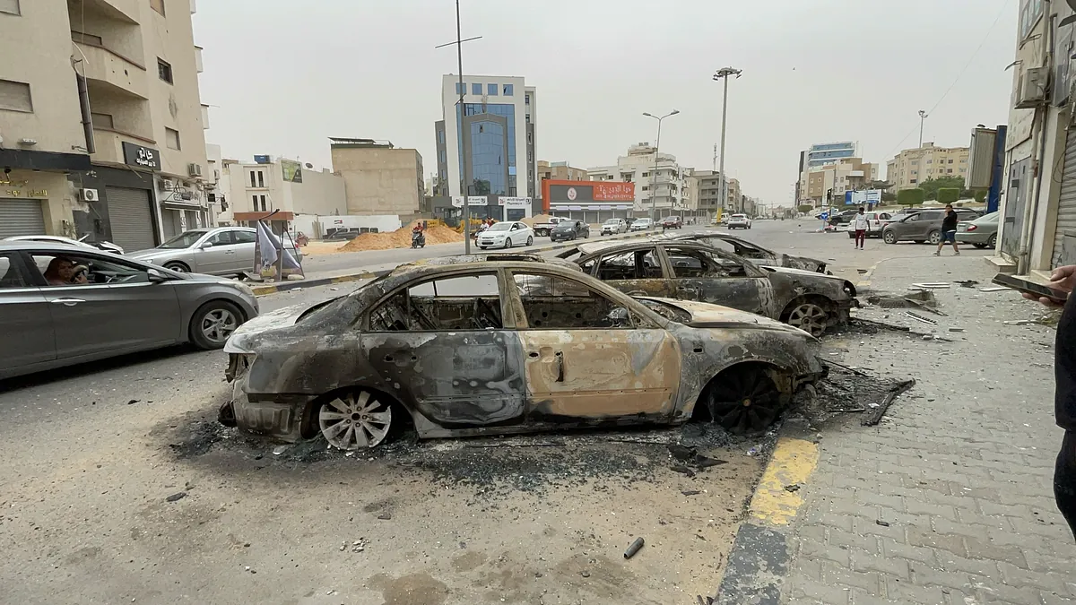 Un grupo de 17 españoles atrapados en Trípoli (Libia), evacuados hacia Italia