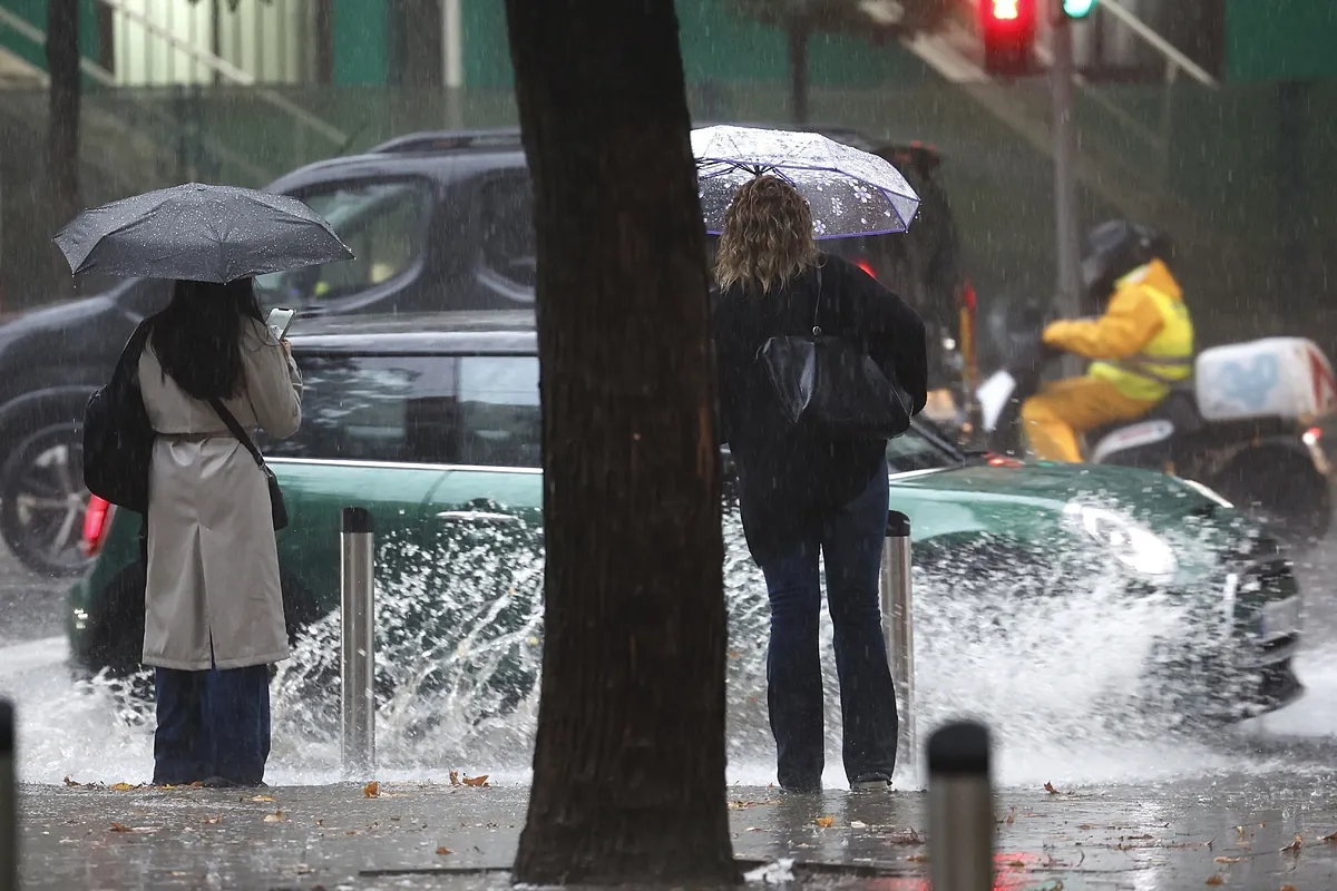 El tiempo de hoy según Aemet: 7 comunidades autónomas con avisos amarillos por riesgo de lluvias y tormentas