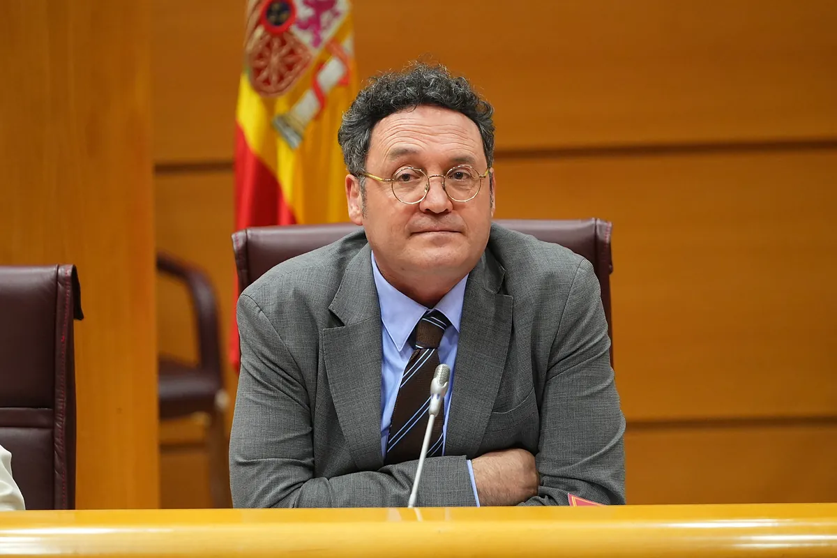 El juez del Supremo cita a los periodistas de El País que fueron ante notario «en descargo» de García Ortiz