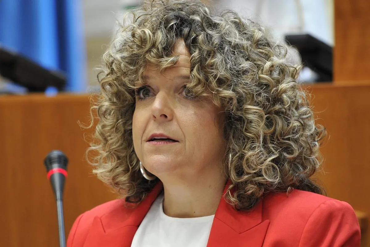 El PSOE para ahora el nombramiento como subdelegada del Gobierno de la ex consejera que dimitió para que se aforase Gallardo
