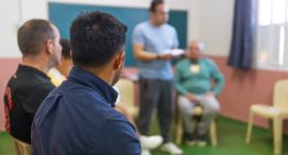 Versos entre rejas, talleres de poesía para 'liberar' a los presos: «Se puede ser feliz en la cárcel»