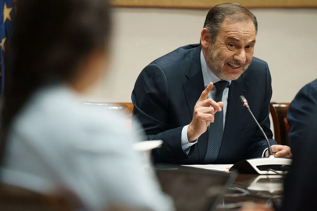 Ábalos, en la comisión canaria de los contratos de mascarillas: «Era pandemia y los camioneros no tenían dónde comer… Mi preocupación no eran contratitos»