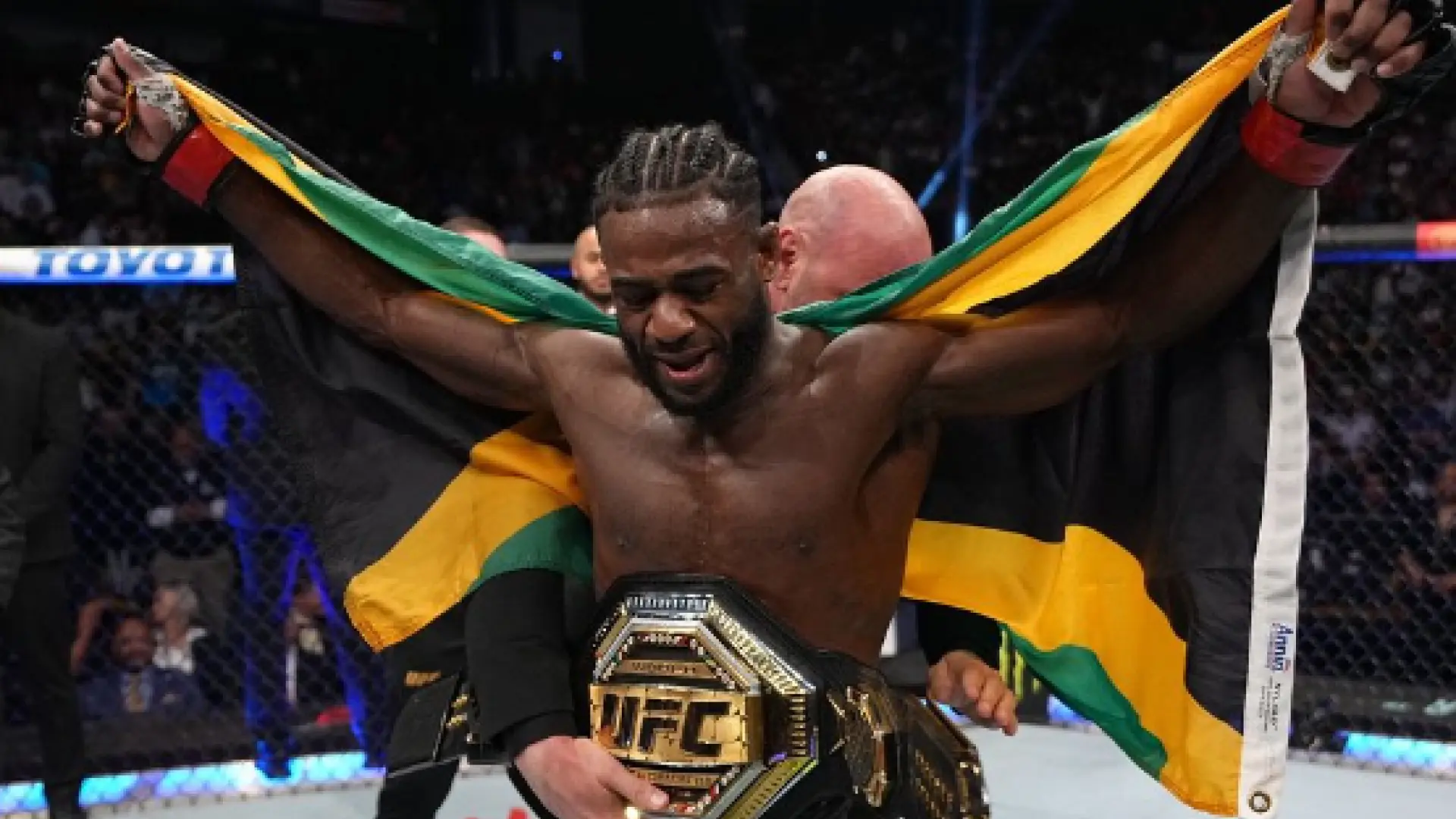 El excampeón de UFC Aljamain Sterling tiene dudas sobre las opciones de Topuria con Oliveira: "Lo hemos visto sufrir con Herbert"