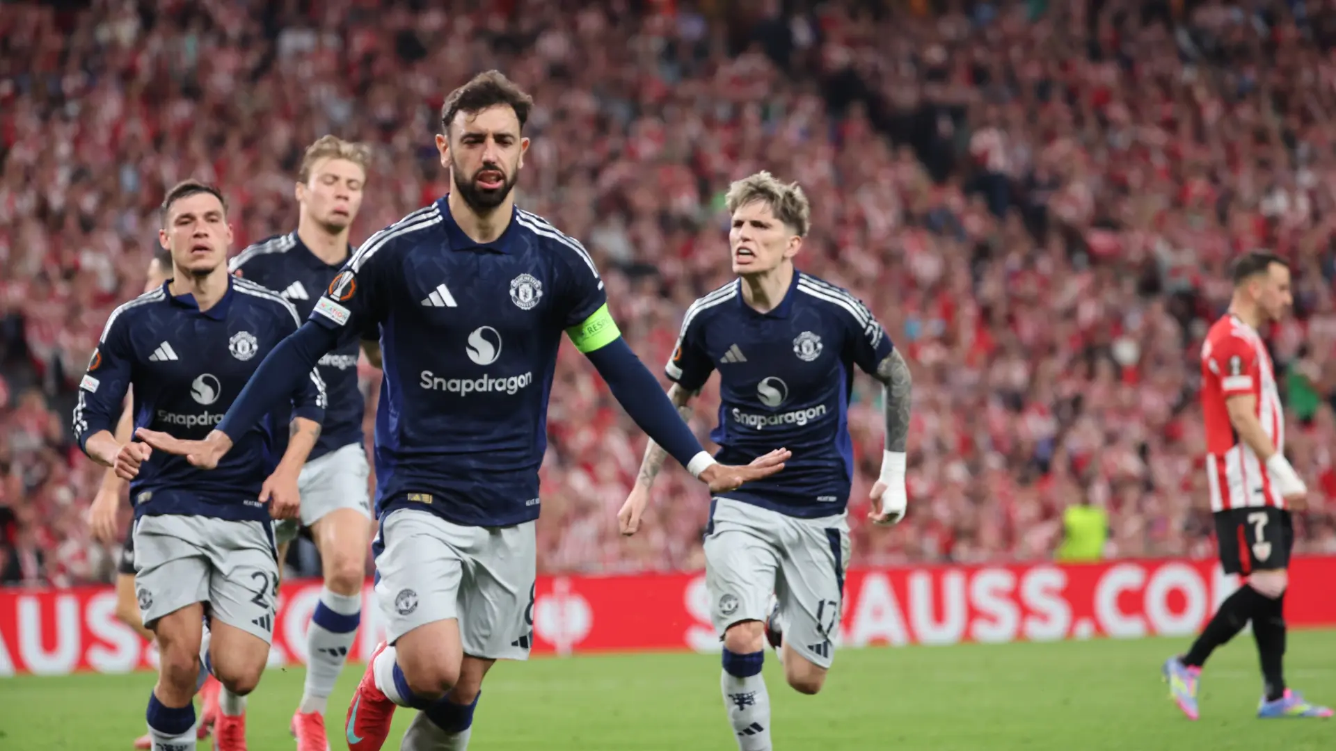 Durísimo golpe para el Athletic, goleado por el United y muy lejos de la final de la Europa League en San Mamés