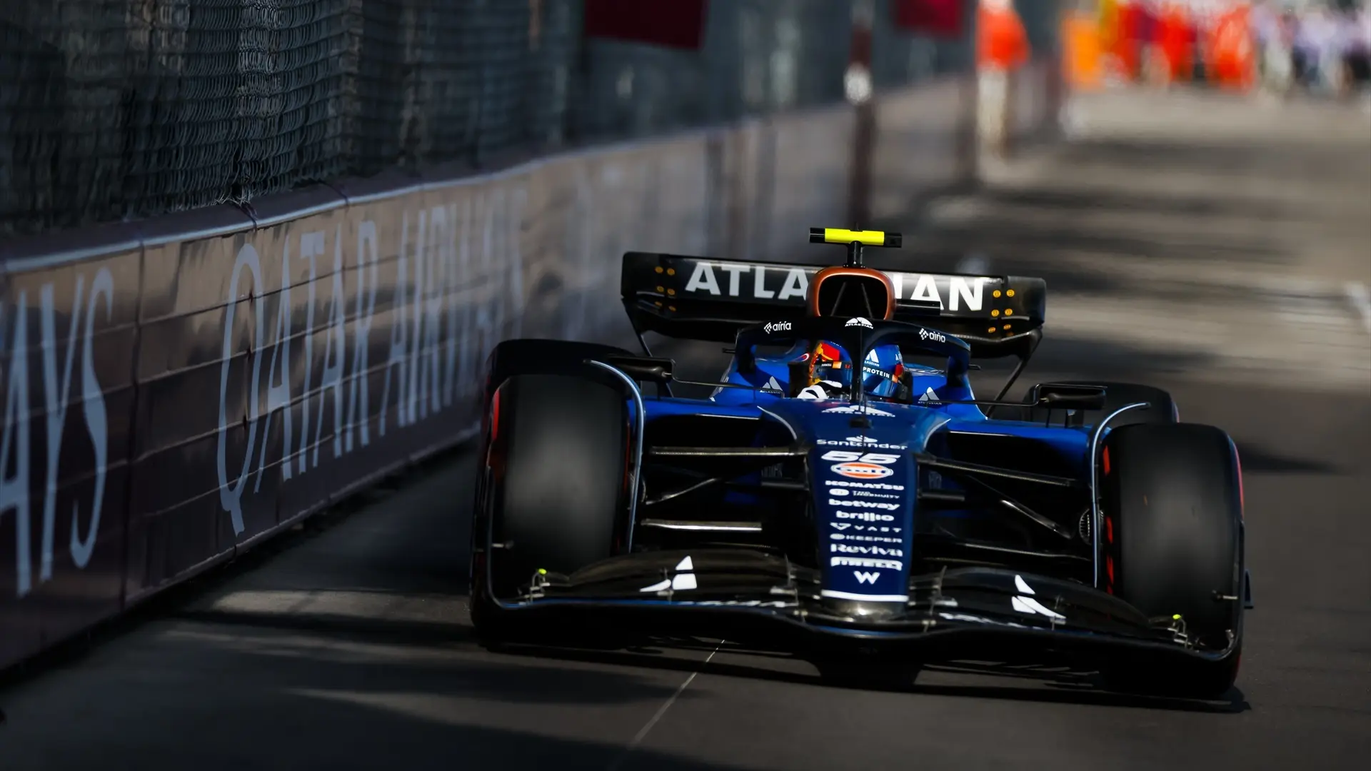 El palo de Carlos Sainz a Williams por la estrategia en Mónaco: "Hemos empezado a jugar con las ruedas"