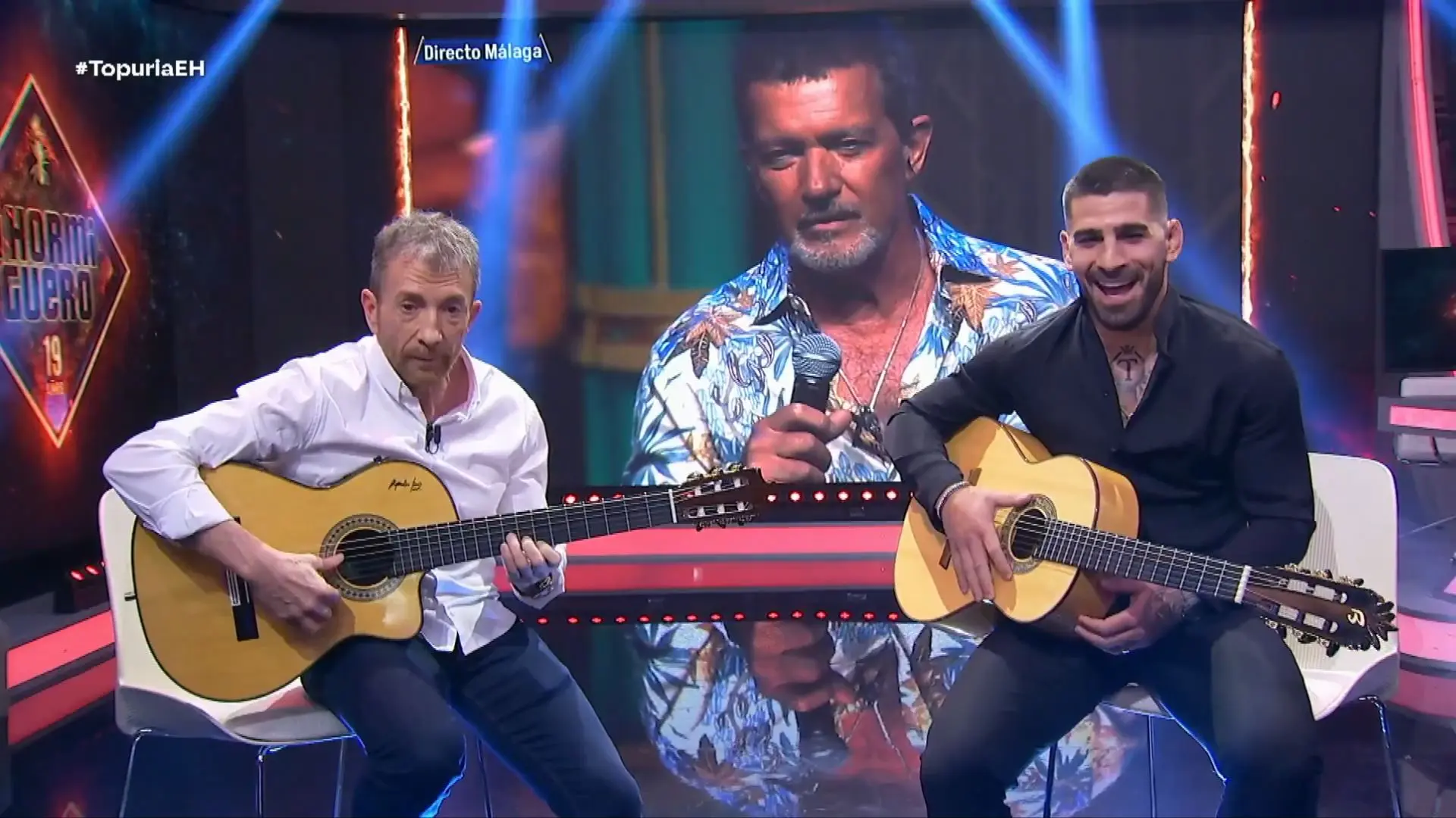 El momentazo de Topuria en 'El Hormiguero': vuelve a llamarse El Matador… y Antonio Banderas le sorprende con 'El mariachi'