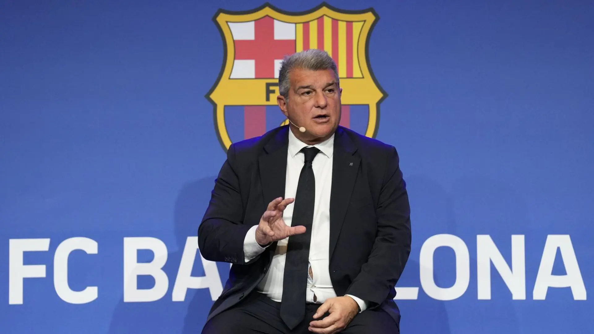 Joan Laporta culpa a "las decisiones arbitrales" de la eliminación del Barça