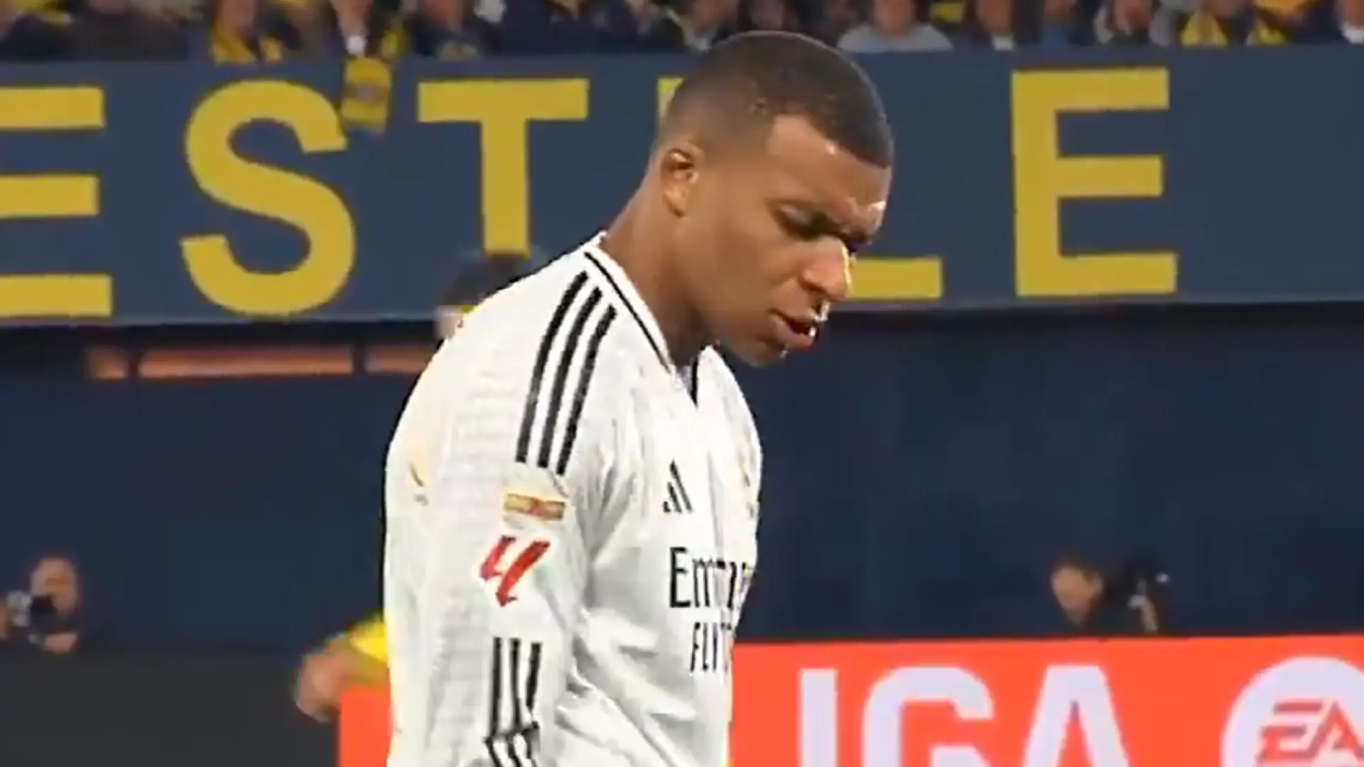La afición del PSG se mofa de Kylian Mbappé tras el pase de su quipo a la final de la Champions: "Gracias por dejar nuestro club"